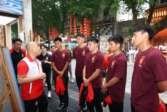 大香伊人久久精品一区二区