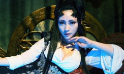 女久久久
